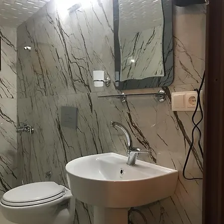 Aden River Aparthotel